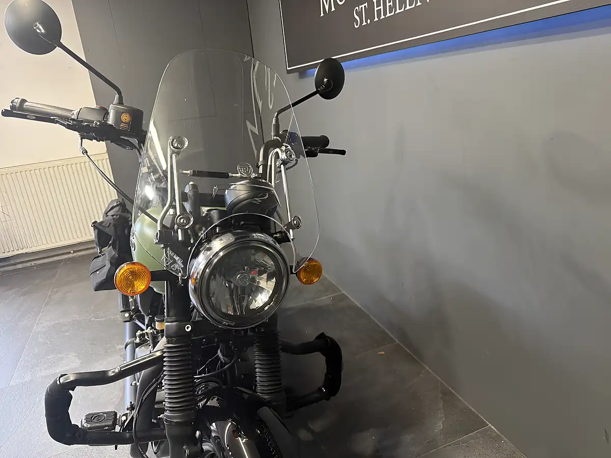 Used 2023 Royal Enfield Meteor 350 Green - Interior and Exterior details 9