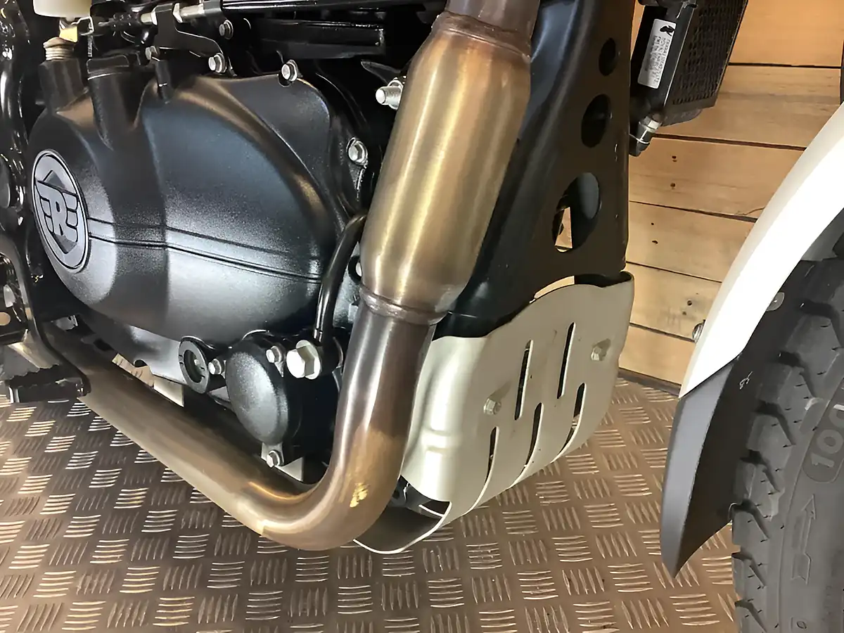 Used 2023 Royal Enfield Scram 411 White - Interior and Exterior details 17