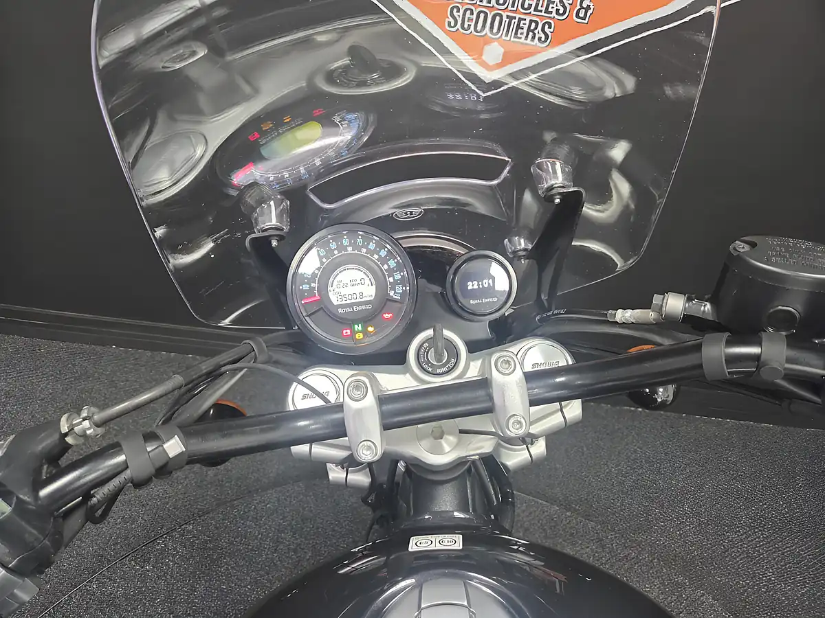 Used 2023 Royal Enfield Super Meteor 650 Black - Interior and Exterior details 13