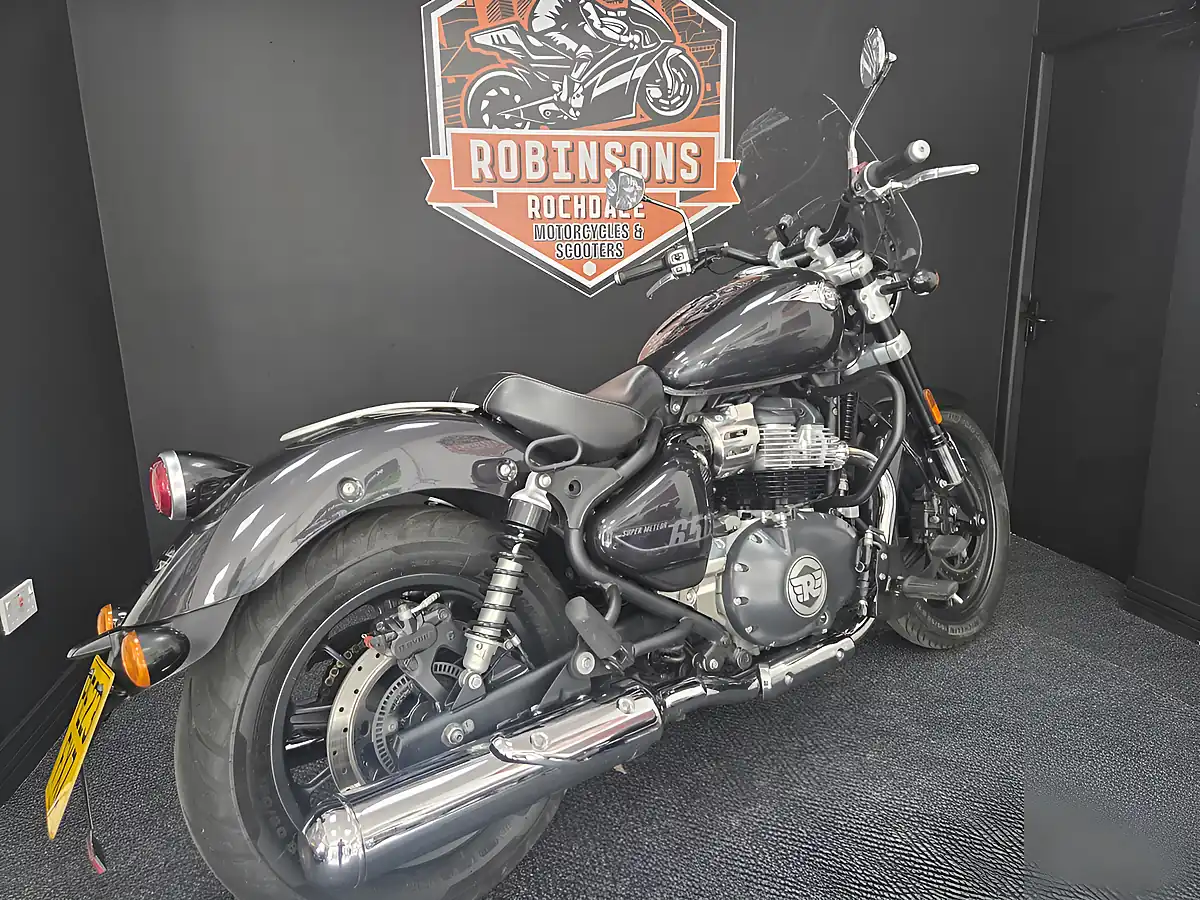 Used 2023 Royal Enfield Super Meteor 650 Black - Interior and Exterior details 4