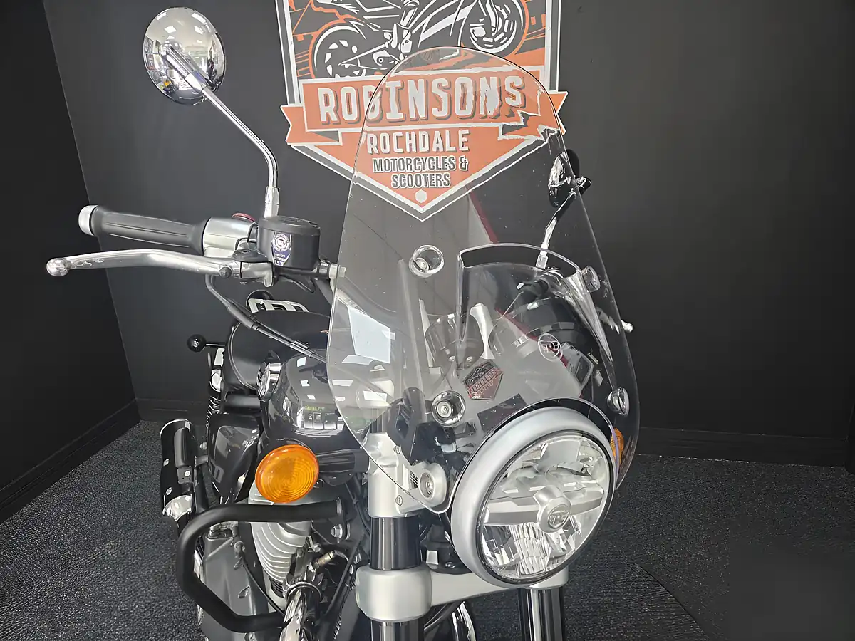 Used 2023 Royal Enfield Super Meteor 650 Black - Interior and Exterior details 9