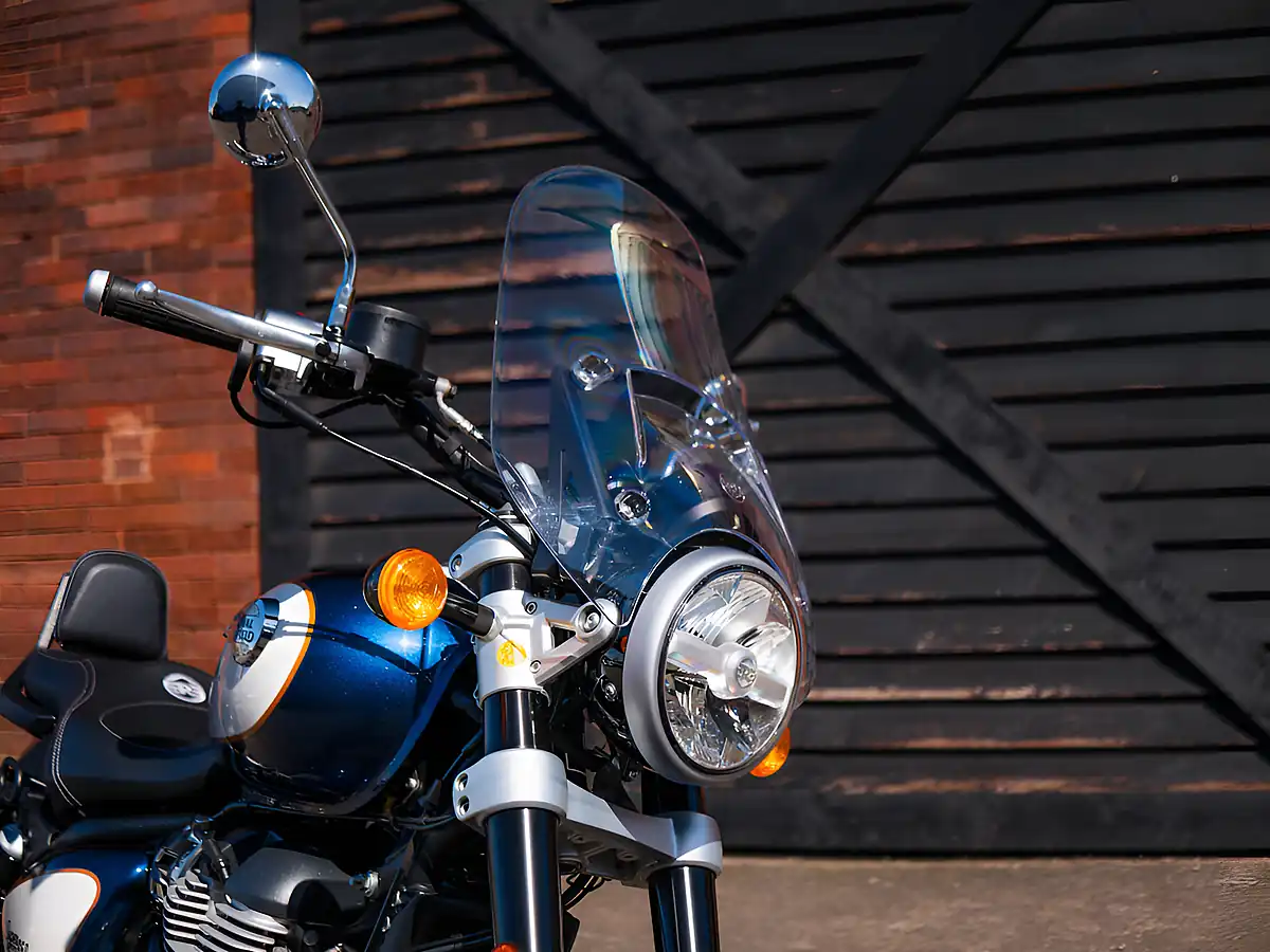 Used 2023 Royal Enfield Super Meteor 650 Blue and White - Interior and Exterior details 6