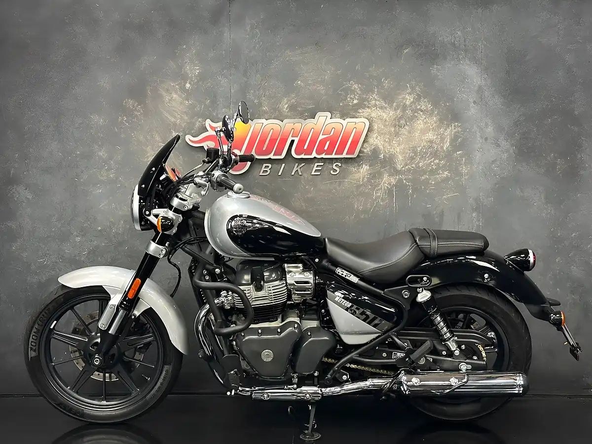Used 2023 Royal Enfield Super Meteor 650 Classic Grey - Interior and Exterior details 2