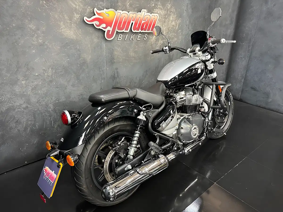 Used 2023 Royal Enfield Super Meteor 650 Classic Grey - Interior and Exterior details 6