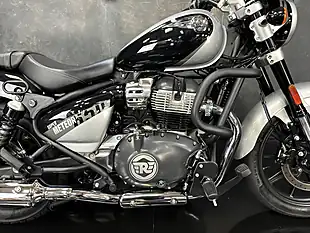 Used 2023 Royal Enfield Super Meteor 650 Classic Grey - Interior and Exterior details 8