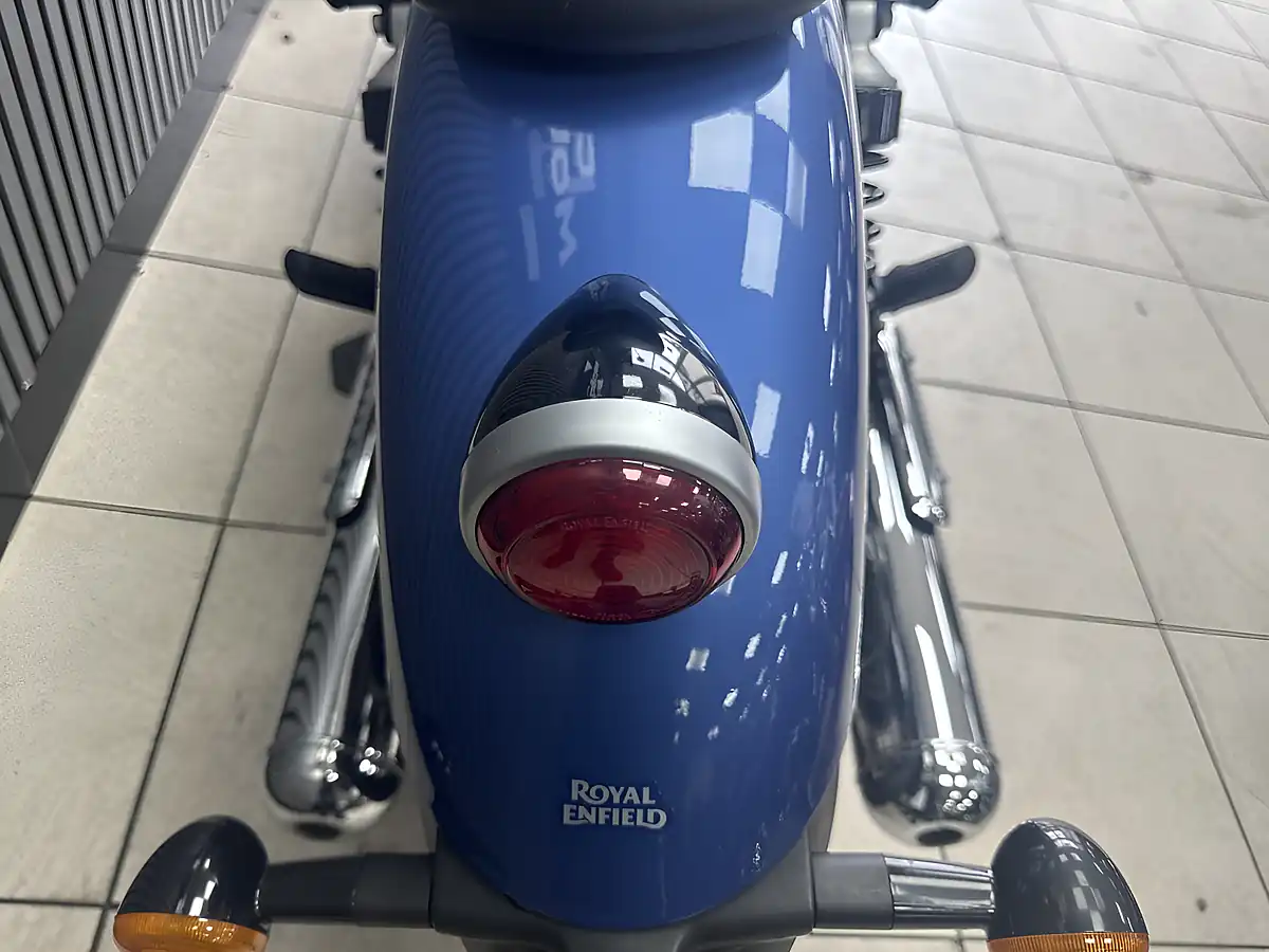Used 2023 Royal Enfield Super Meteor Blue - Interior and Exterior details 10