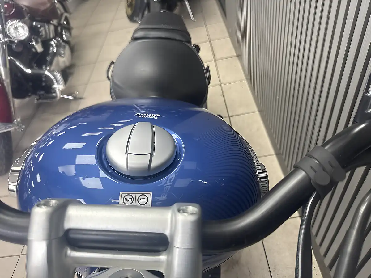 Used 2023 Royal Enfield Super Meteor Blue - Interior and Exterior details 12