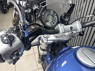 Used 2023 Royal Enfield Super Meteor Blue - Interior and Exterior details 16