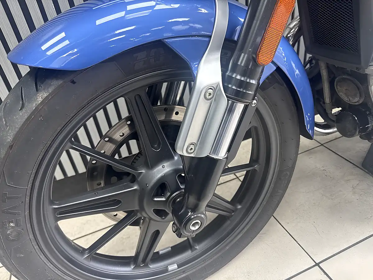Used 2023 Royal Enfield Super Meteor Blue - Interior and Exterior details 19