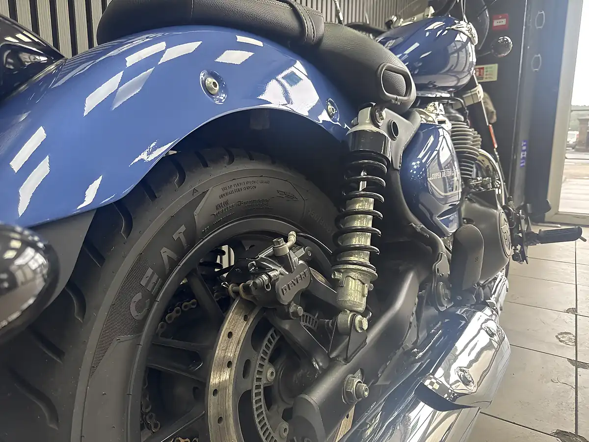 Used 2023 Royal Enfield Super Meteor Blue - Interior and Exterior details 4