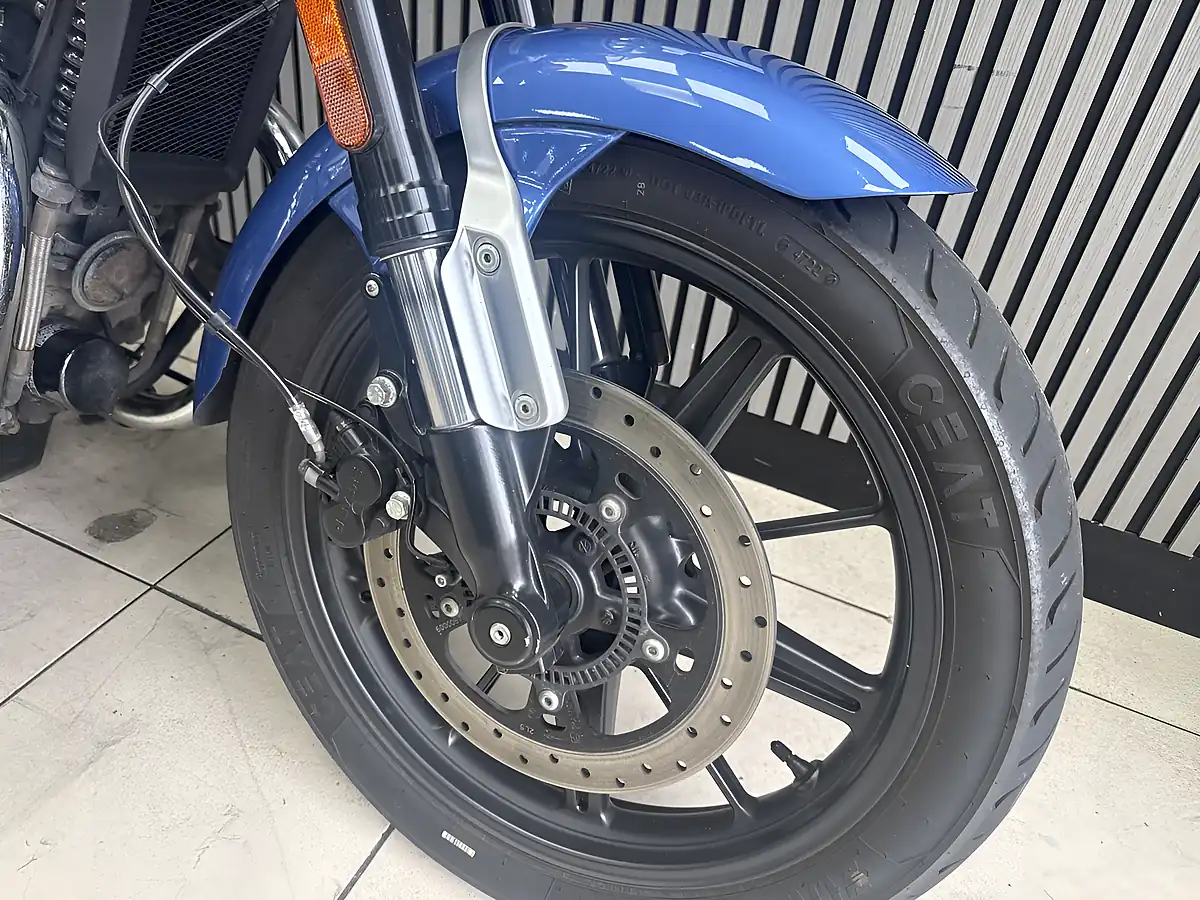 Used 2023 Royal Enfield Super Meteor Blue - Interior and Exterior details 5