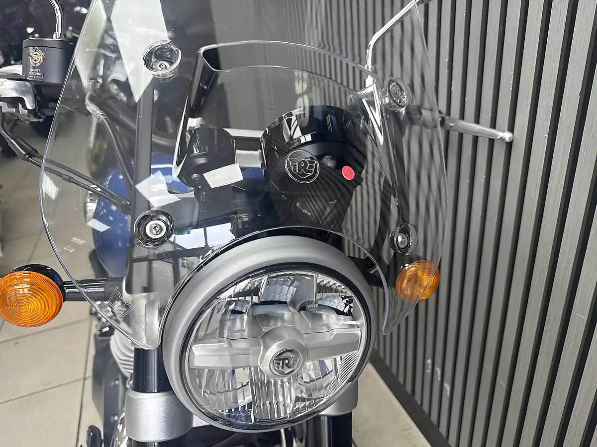 Used 2023 Royal Enfield Super Meteor Blue - Interior and Exterior details 6