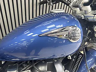 Used 2023 Royal Enfield Super Meteor Blue - Interior and Exterior details 8