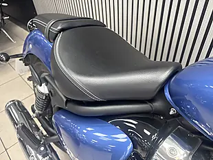 Used 2023 Royal Enfield Super Meteor Blue - Interior and Exterior details 9