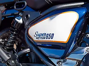 Used 2023 Royal Enfield Super Meteor Cruiser Blue and White - Interior and Exterior details 13