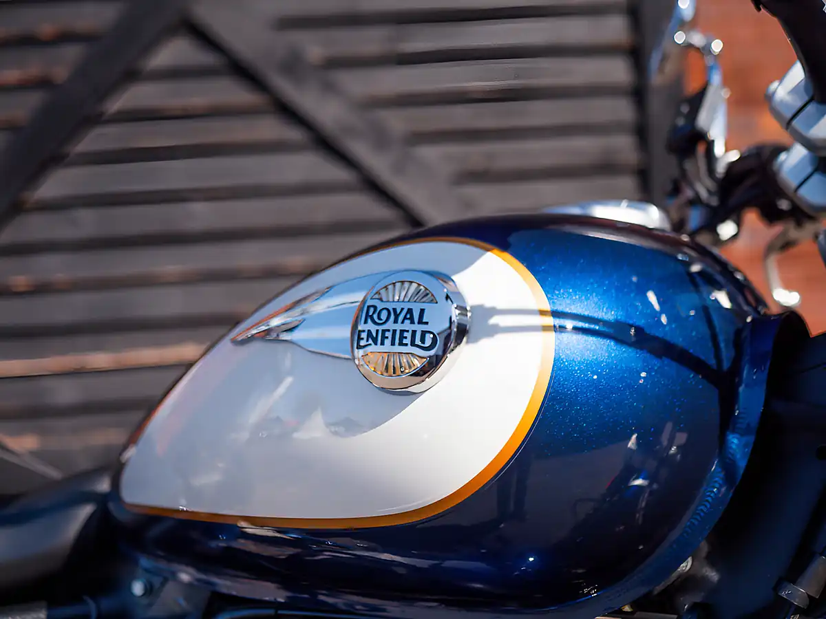 Used 2023 Royal Enfield Super Meteor Cruiser Blue and White - Interior and Exterior details 9