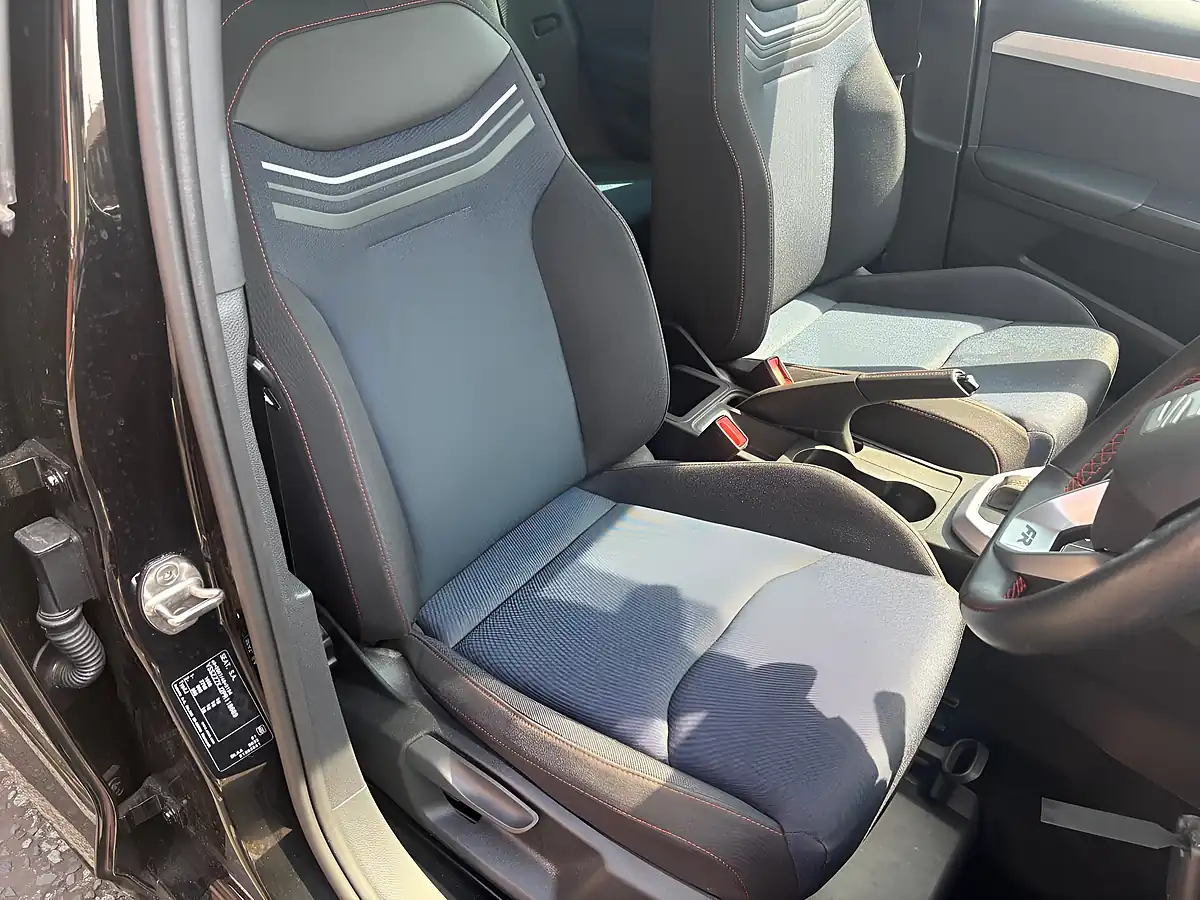 Used 2023 SEAT Arona Fr Black - Interior and Exterior details 10