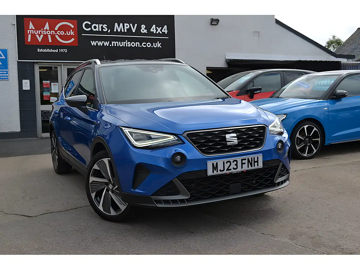 Used 2023 SEAT Arona Fr Edition Blue - Front View