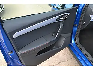 Used 2023 SEAT Arona Fr Edition Blue - Interior and Exterior details 16
