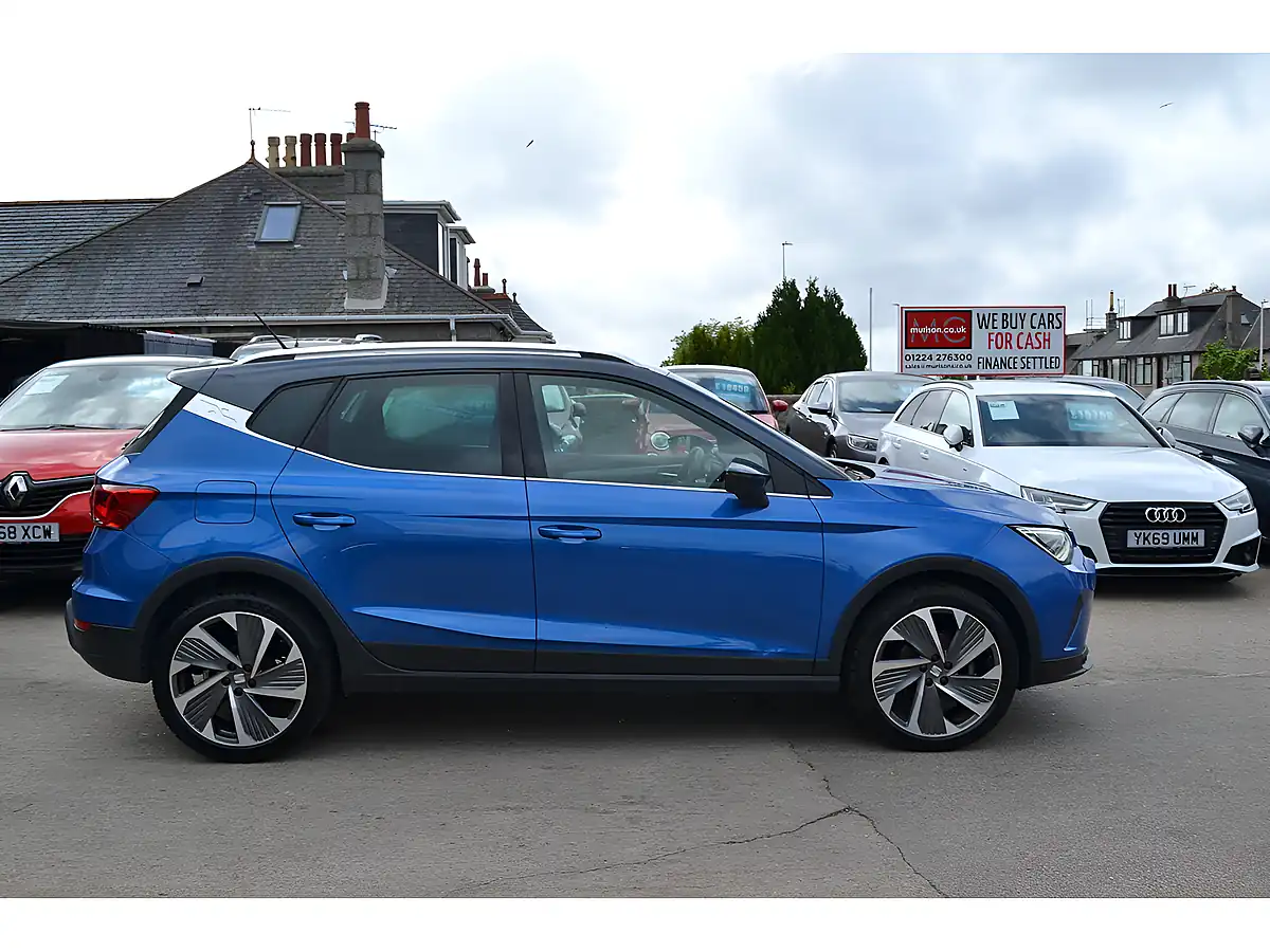 Used 2023 SEAT Arona Fr Edition Blue - Interior and Exterior details 5