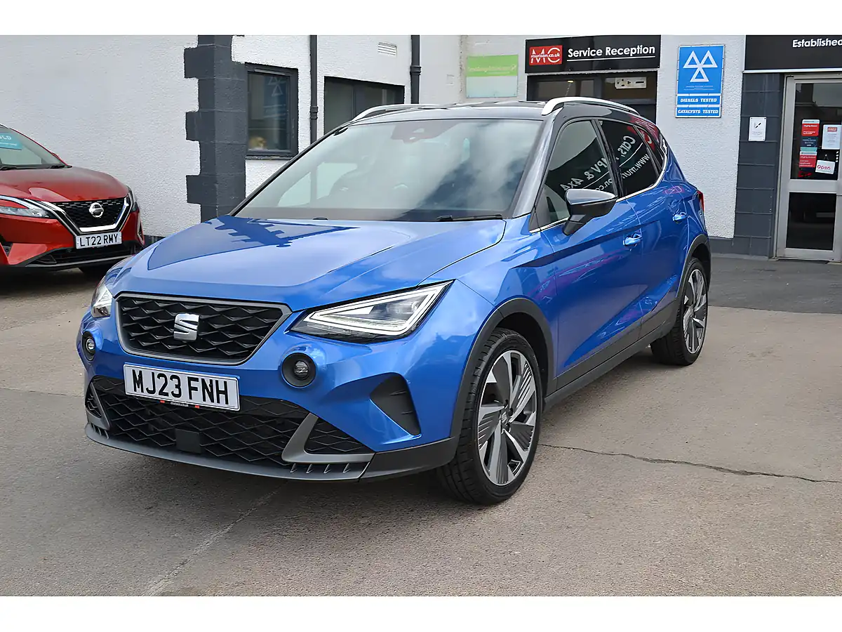 Used 2023 SEAT Arona Fr Edition Blue - Interior and Exterior details 7