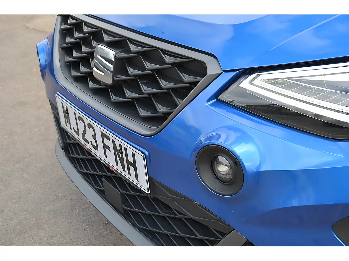 Used 2023 SEAT Arona Fr Edition Blue - Interior and Exterior details 8