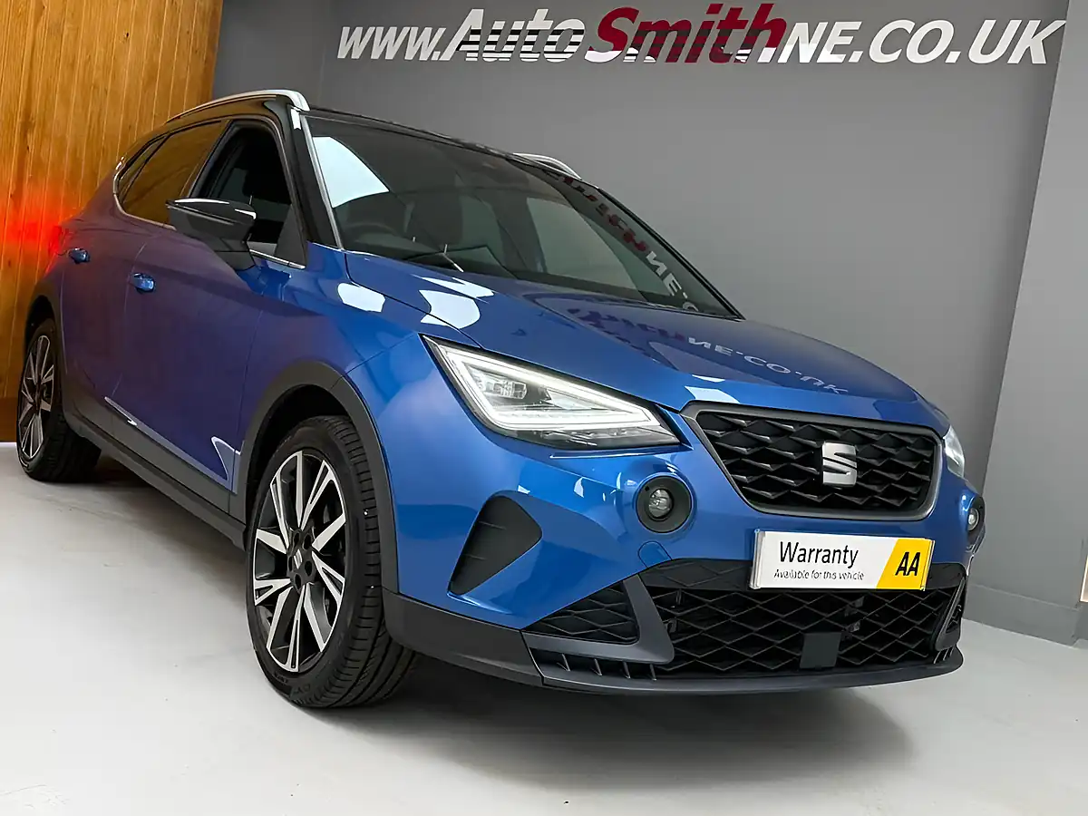 Used 2023 SEAT Arona Fr Edition Blue - Front View