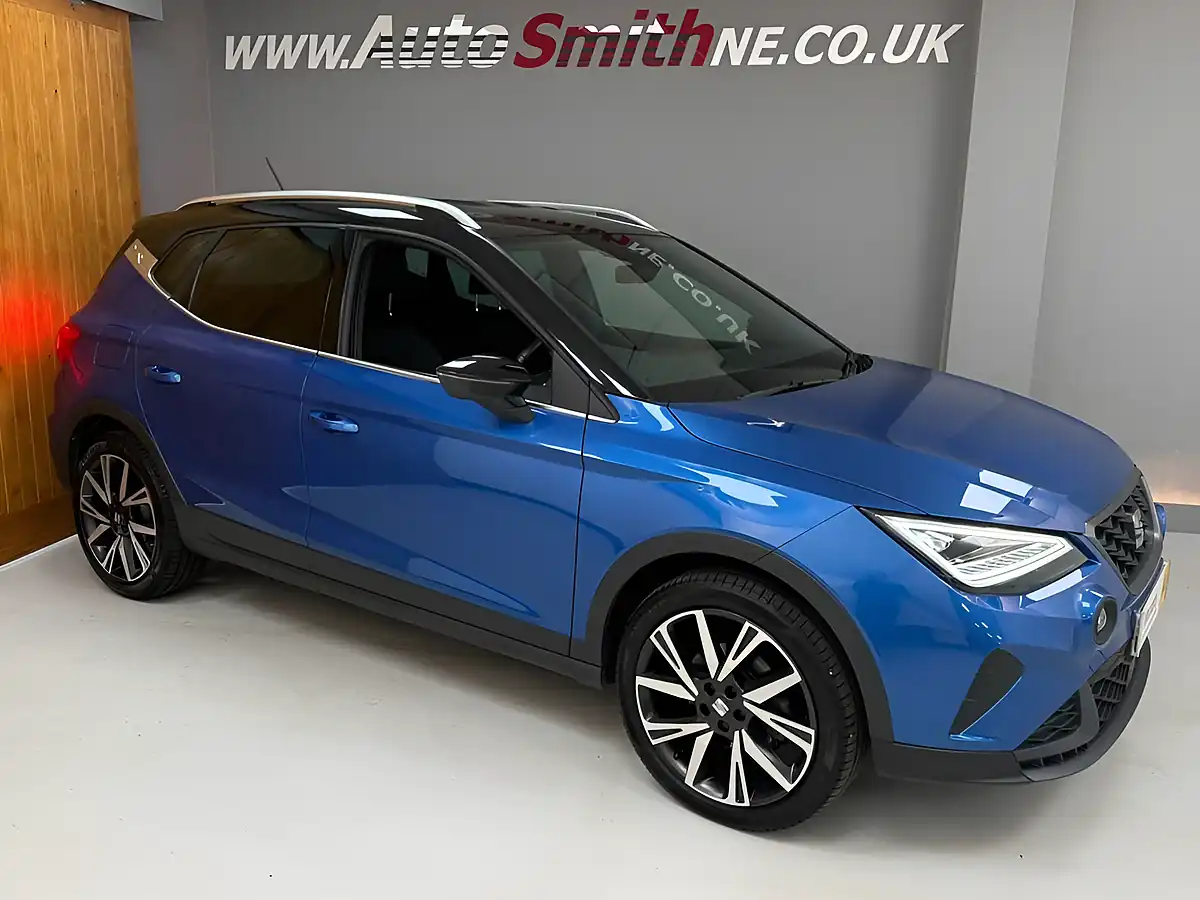 Used 2023 SEAT Arona Fr Edition Blue - Interior and Exterior details 11