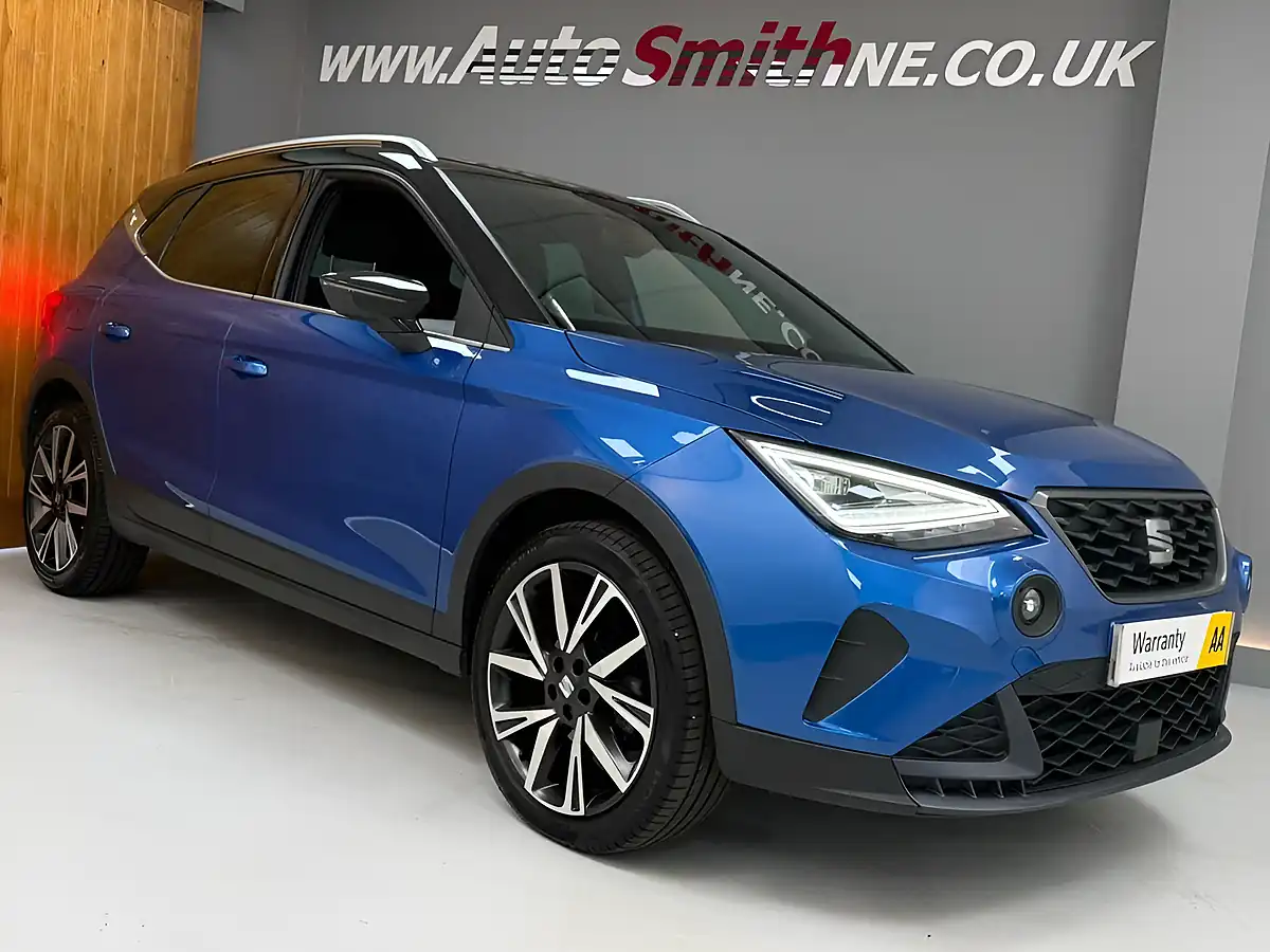 Used 2023 SEAT Arona Fr Edition Blue - Interior and Exterior details 12