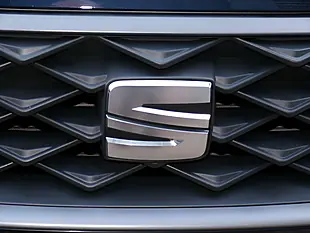 Used 2023 SEAT Arona Fr Edition Blue - Interior and Exterior details 11