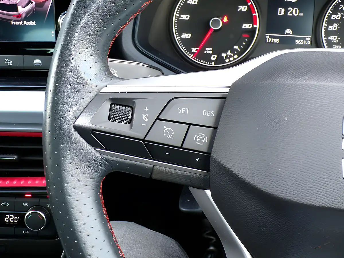 Used 2023 SEAT Arona Fr Edition Blue - Interior and Exterior details 16
