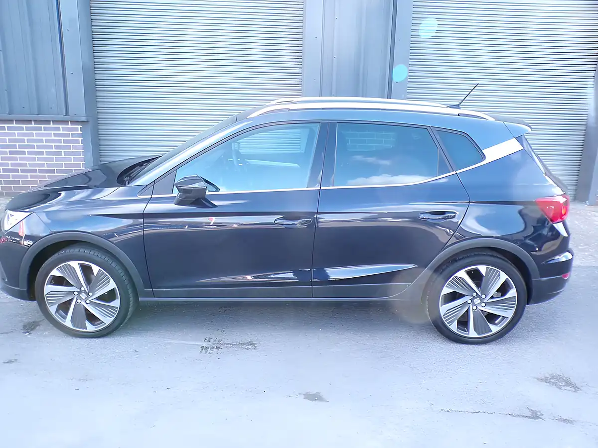 Used 2023 SEAT Arona Fr Edition Blue - Interior and Exterior details 6