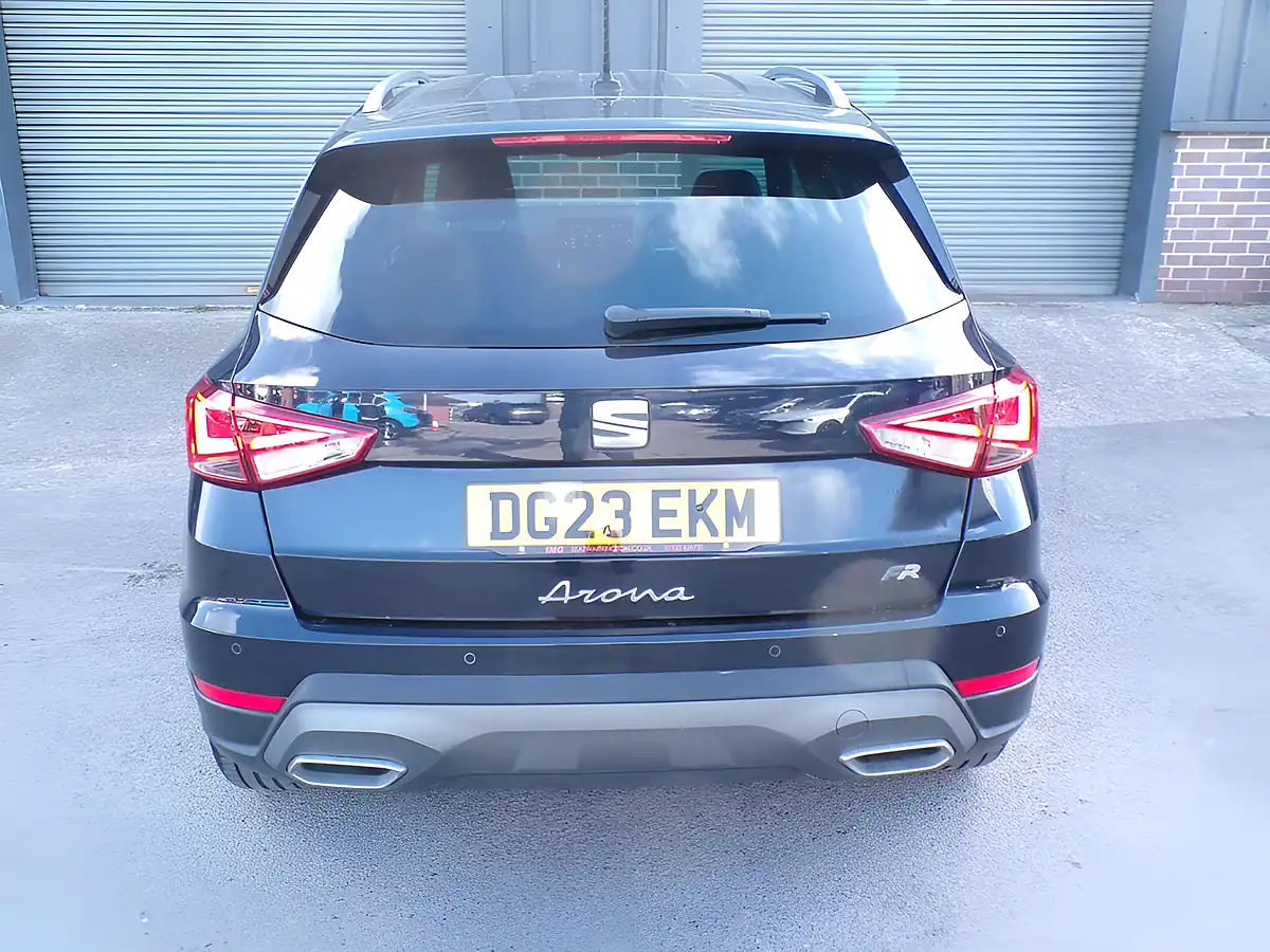 Used 2023 SEAT Arona Fr Edition Blue - Interior and Exterior details 8