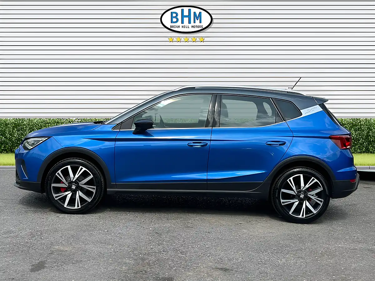 Used 2023 SEAT Arona Fr Edition Metallic Blue - Interior and Exterior details 10