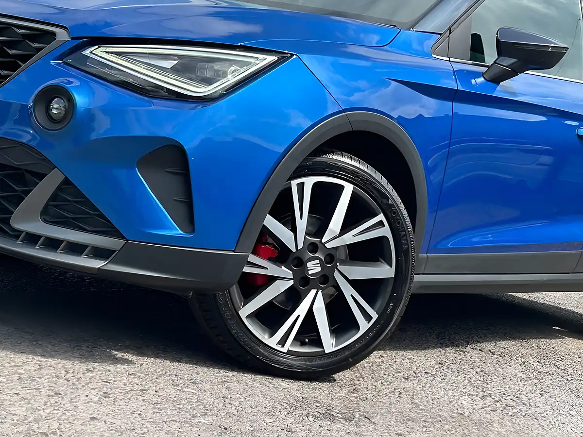 Used 2023 SEAT Arona Fr Edition Metallic Blue - Interior and Exterior details 7