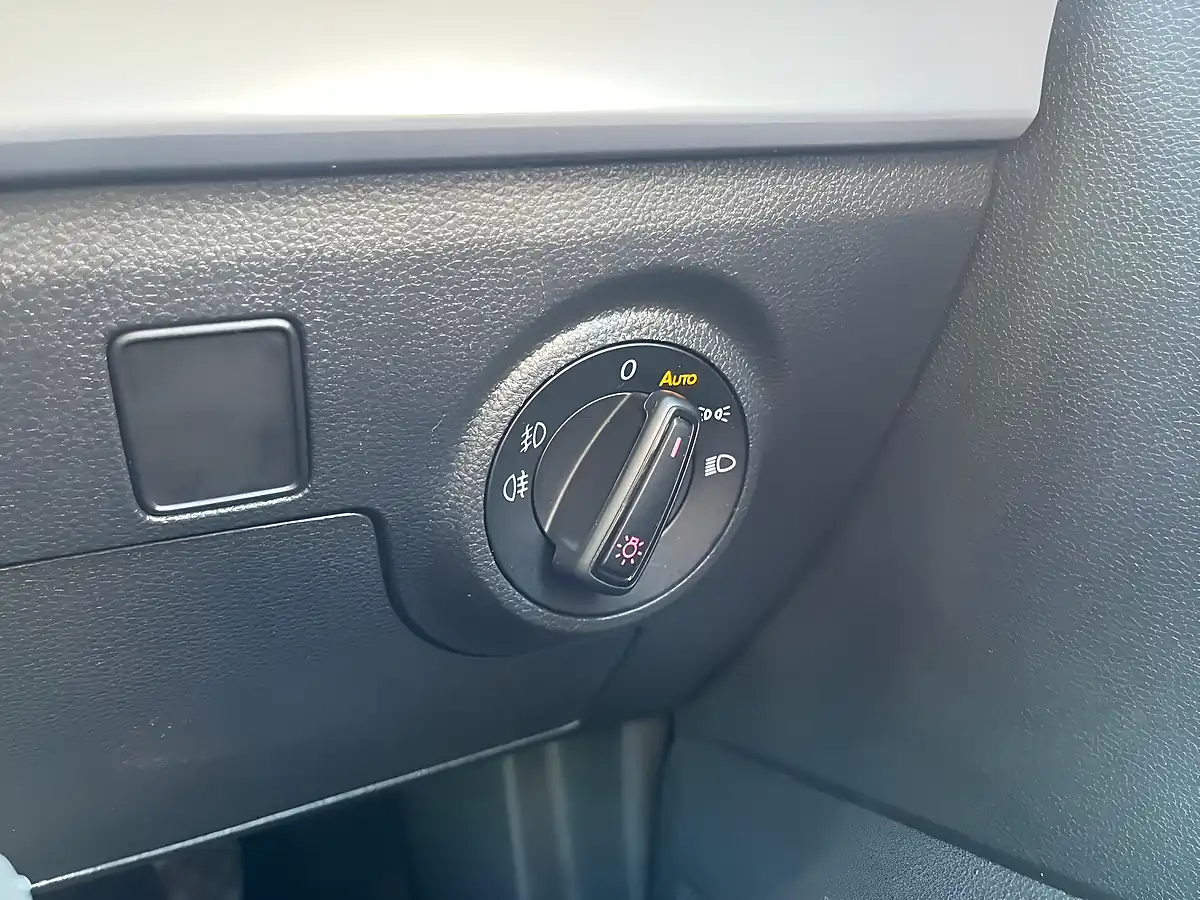 Used 2023 SEAT Arona Fr Red - Interior and Exterior details 19