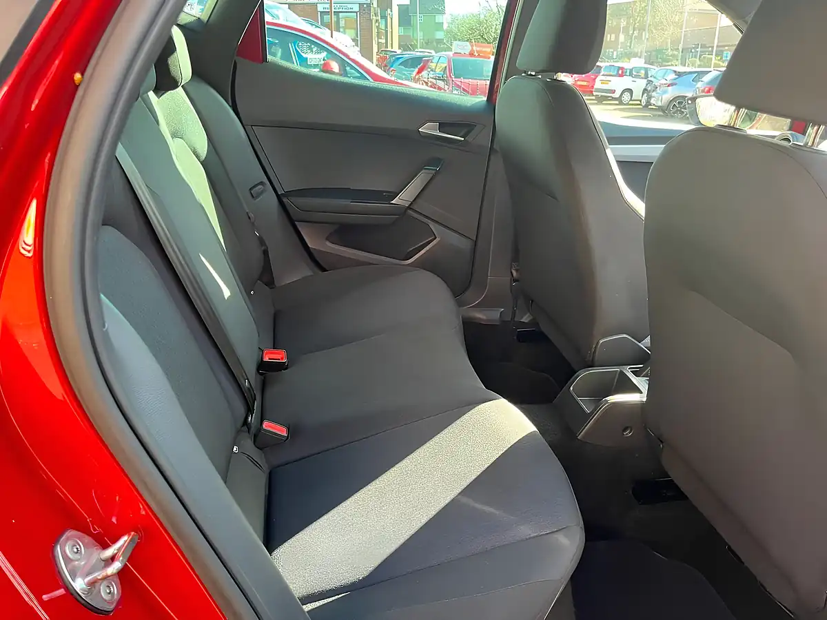 Used 2023 SEAT Arona Fr Red - Interior and Exterior details 8