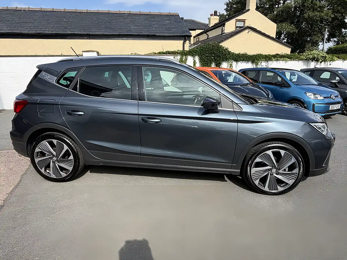 Used 2023 SEAT Arona Fr Sport Magnetic Grey Metallic - Interior and Exterior details 3