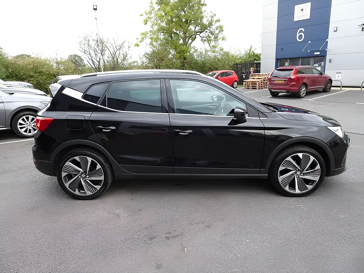 Used 2023 SEAT Arona Fr Sport Midnight Black - Interior and Exterior details 10