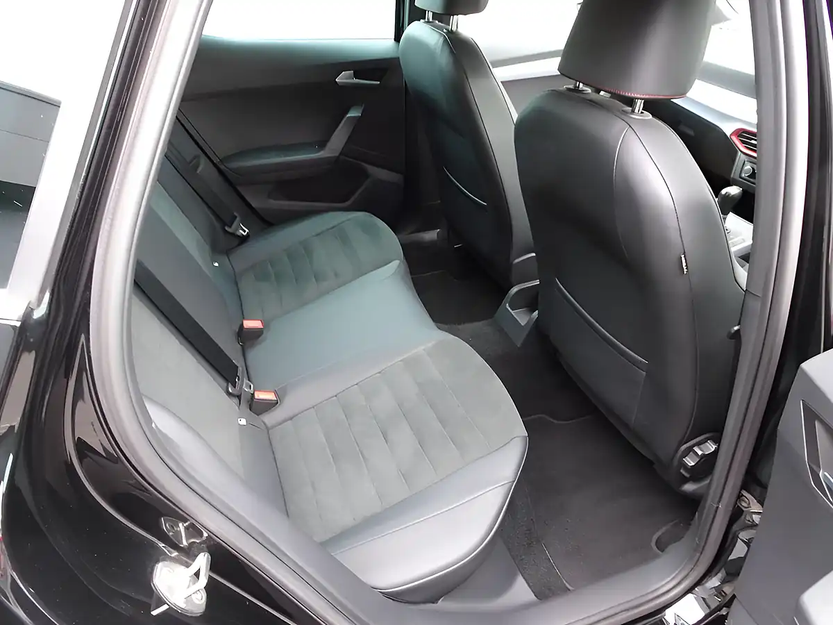 Used 2023 SEAT Arona Fr Sport Midnight Black - Interior and Exterior details 11