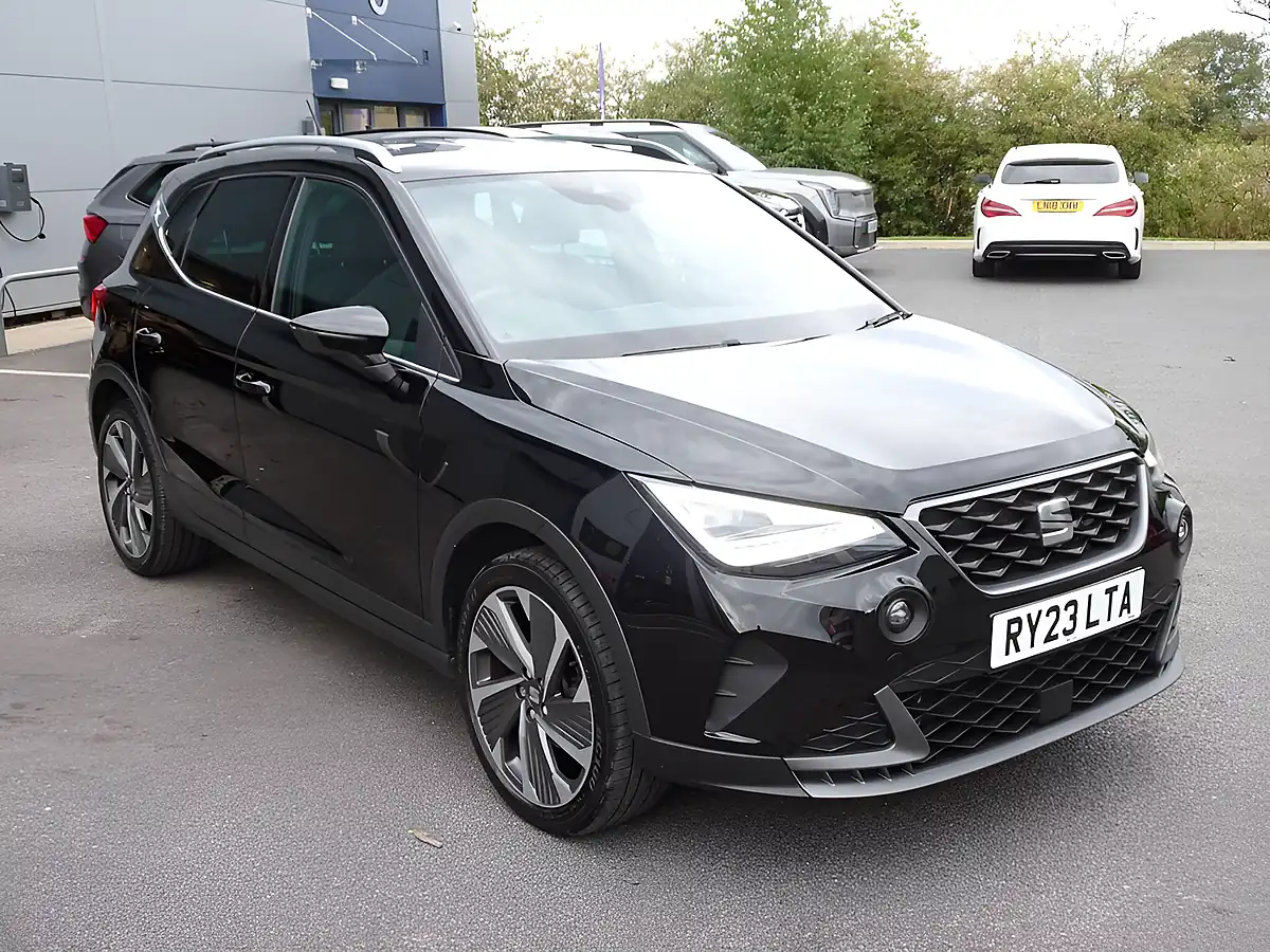 Used 2023 SEAT Arona Fr Sport Midnight Black - Interior and Exterior details 8