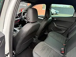 Used 2023 SEAT Arona Fr Sport White - Interior and Exterior details 15