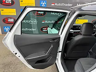 Used 2023 SEAT Arona Fr Sport White - Interior and Exterior details 18