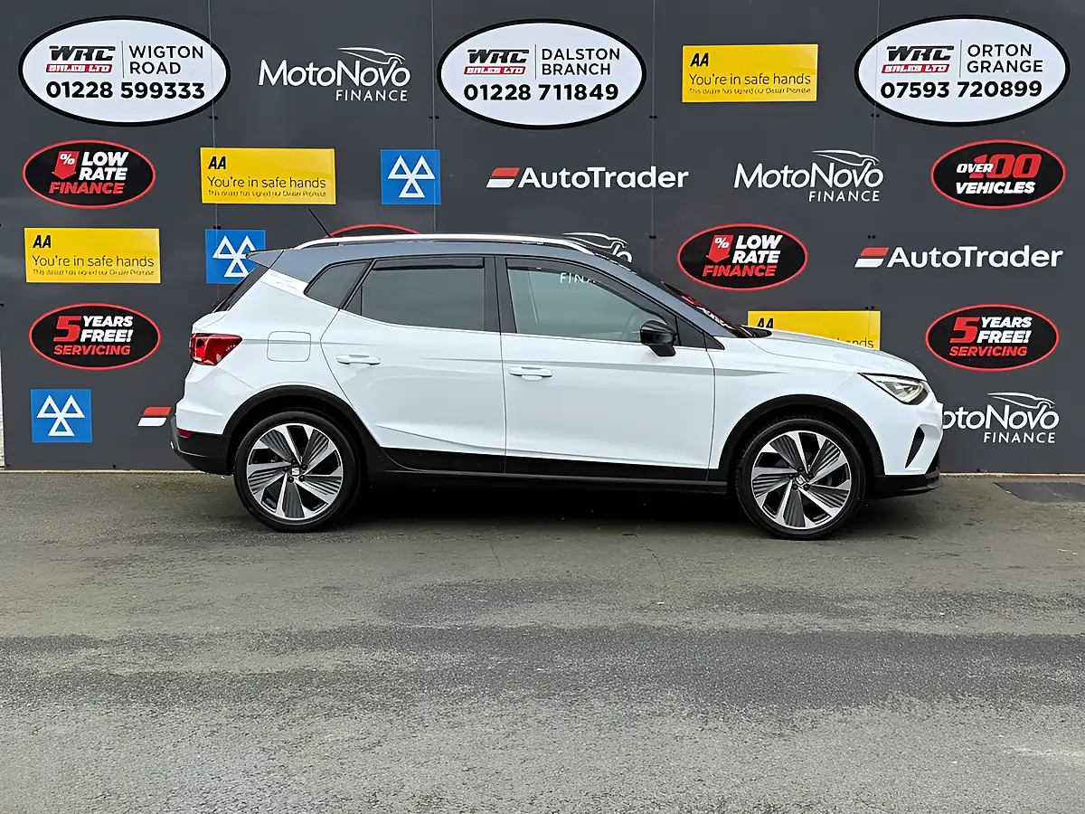 Used 2023 SEAT Arona Fr Sport White - Interior and Exterior details 5