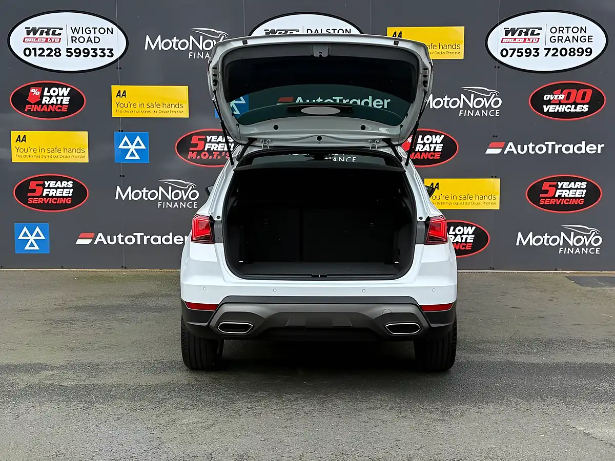 Used 2023 SEAT Arona Fr Sport White - Interior and Exterior details 8