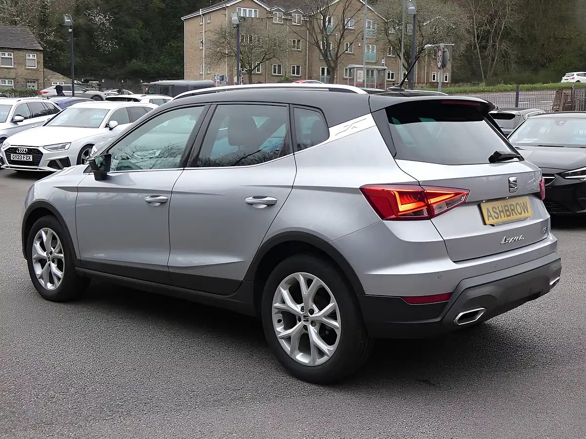 Used 2023 SEAT Arona Fr Urban Silver Metallic - Interior and Exterior details 16