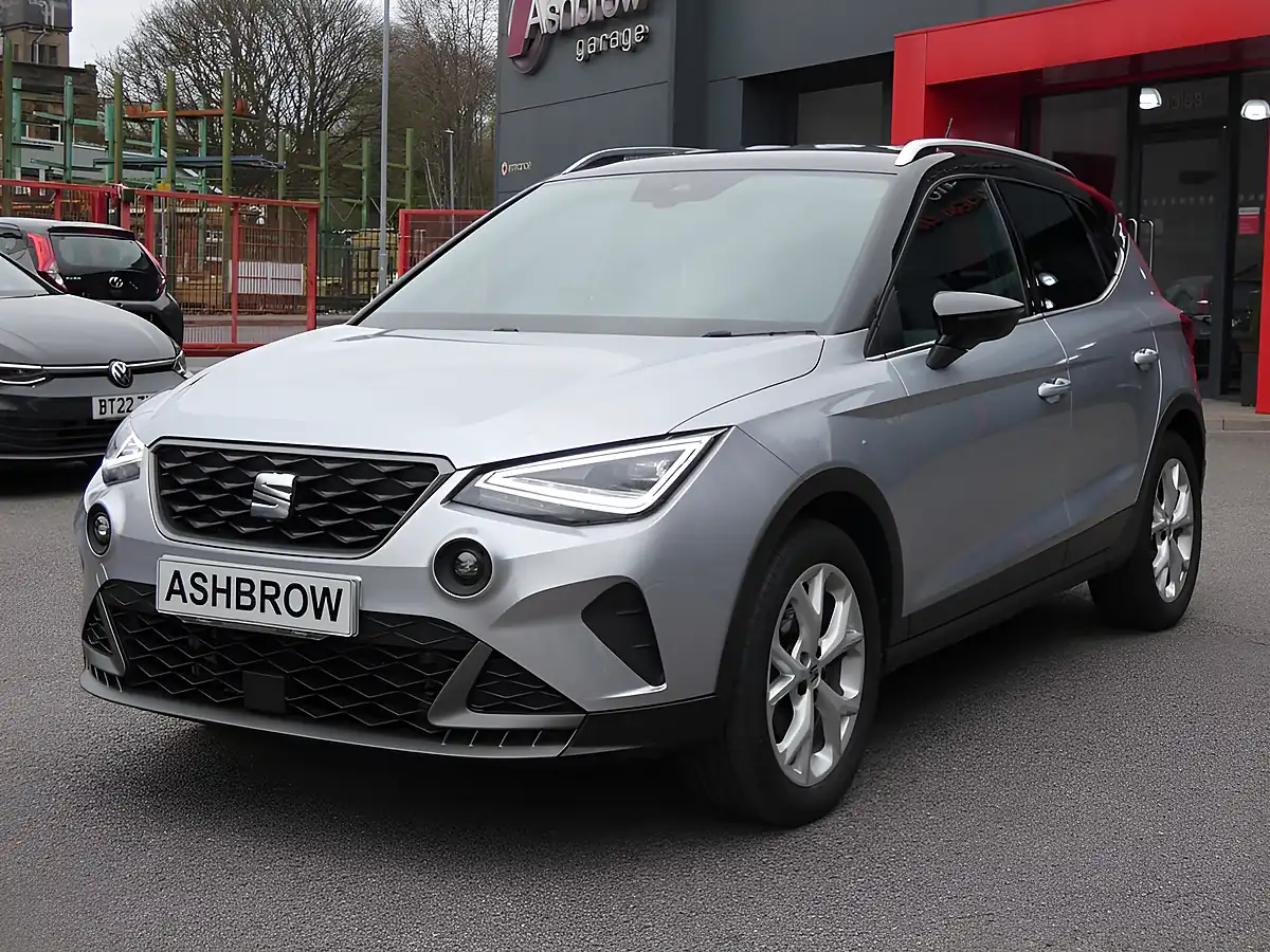 Used 2023 SEAT Arona Fr Urban Silver Metallic - Interior and Exterior details 6