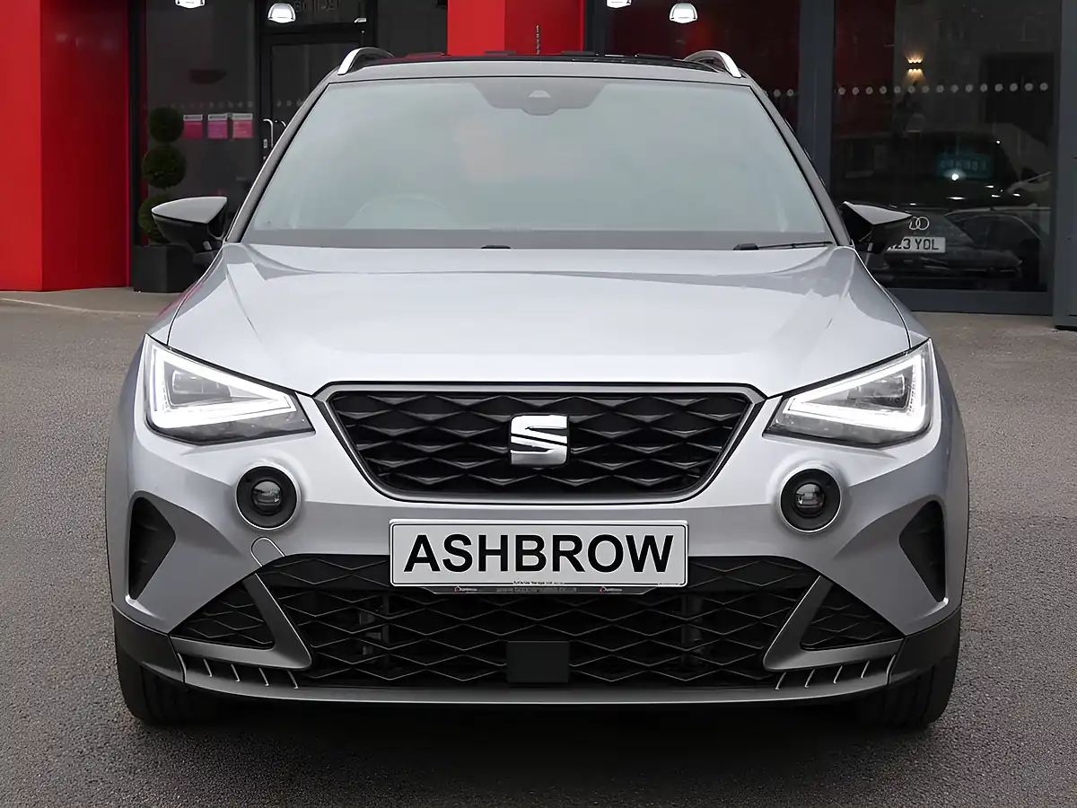 Used 2023 SEAT Arona Fr Urban Silver Metallic - Interior and Exterior details 7