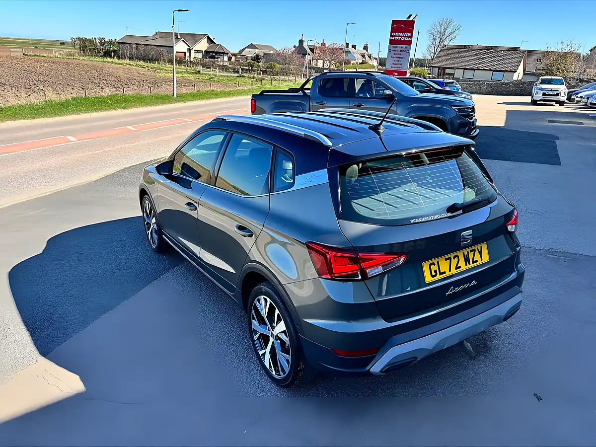 Used 2023 SEAT Arona Xperience Lux Green - Interior and Exterior details 10