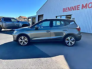 Used 2023 SEAT Arona Xperience Lux Green - Interior and Exterior details 5